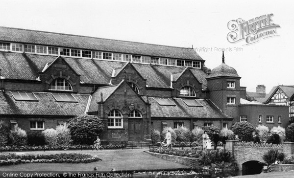 Photo of Loughborough, Queen's Park c.1960