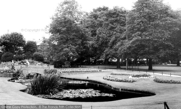 Photo of Loughborough, Queen's Park c.1960