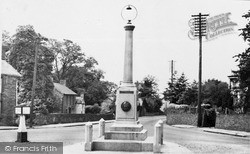 The Monument c.1955, Loughor