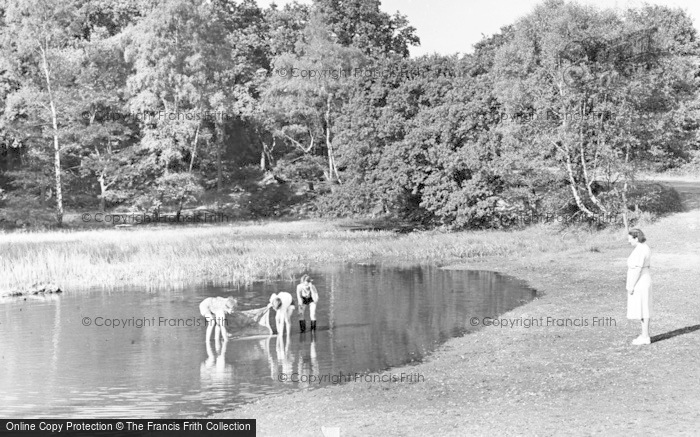 Photo of Loughton, Goldings Hill Pond c.1955