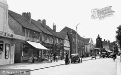 High Road 1948, Loughton