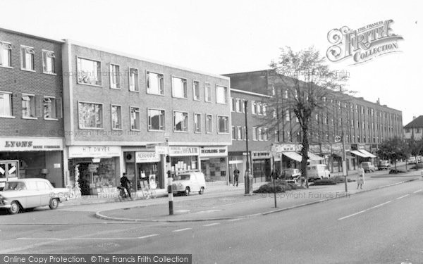 Photo of Loughton, The High Road c.1960