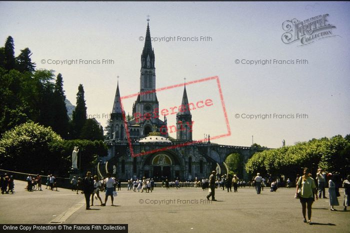 Photo of Lourdes, Basilica Of Our Lady Of The Rosary 1994