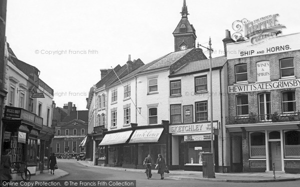 Photo of Louth, Off Market Square c.1955
