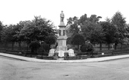 The Memorial c.1960, Louth