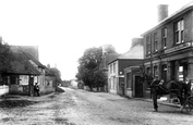 The Village 1907, Lower Farringdon
