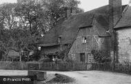 Old House By The Pond 1907, Lower Froyle