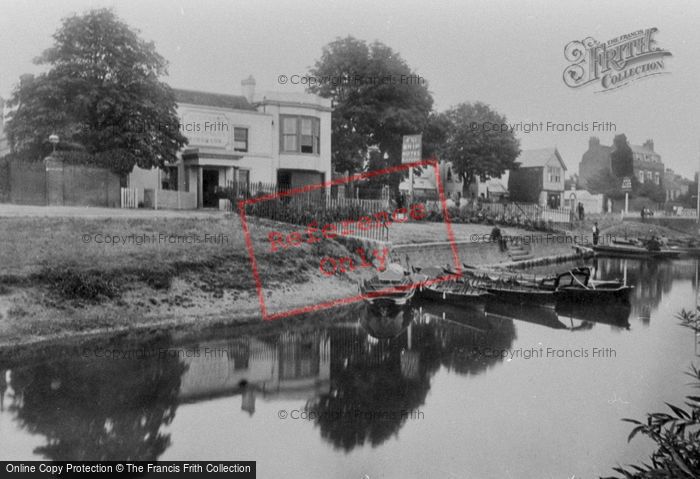 Photo of Lower Halliford, The Ship And Red Lion Hotel 1890