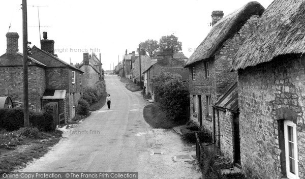 Photo of Lower Heyford, Freehold Street c.1955