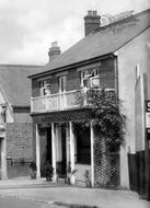 Biggs & Foster Butchers 1915, Lower Kingswood