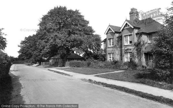 Photo of Lower Kingswood, Smithy Lane 1915