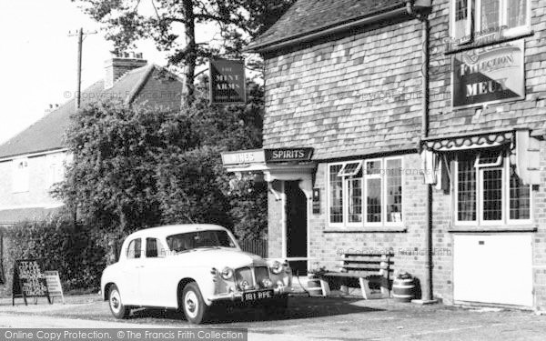 Photo of Lower Kingswood, The Mint Arms c.1960