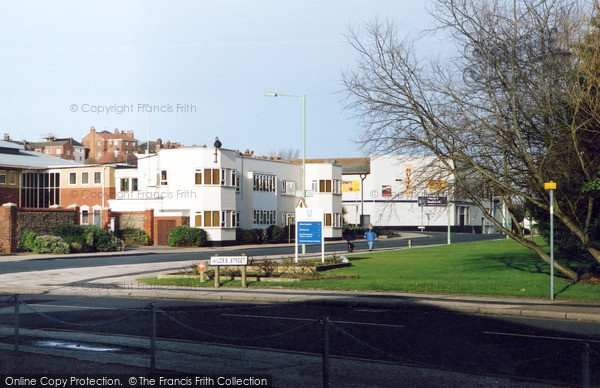 Photo of Lowestoft, Birds Eye Offices, Corner Of Rant Score And Whapload Road 2005