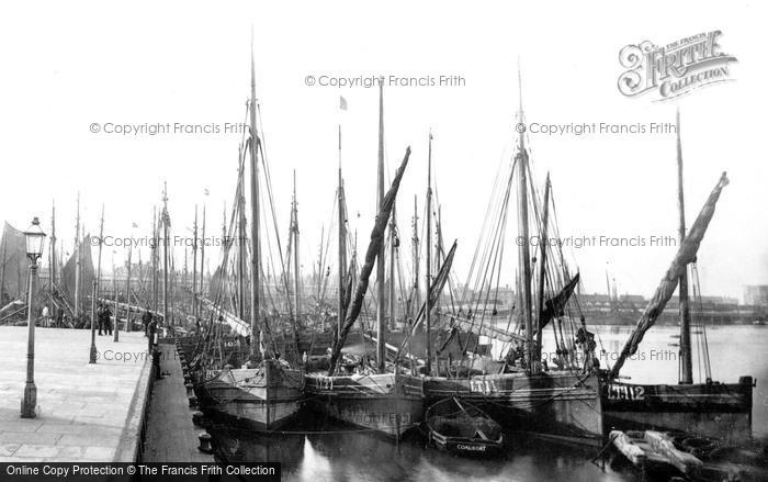 Photo of Lowestoft, Boats, The Fish Market 1890