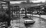 Lowestoft, Electric Boating Lake, Kensington Gardens c1955