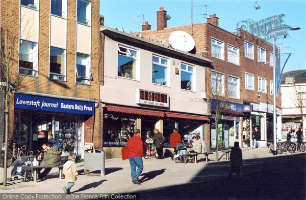 Photo of Lowestoft, Morling's Ltd, 149 151 London Road 2005