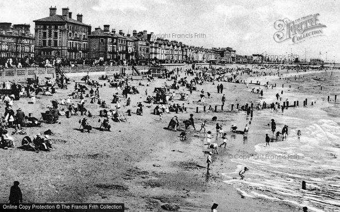 Photo of Lowestoft, The Beach c.1921