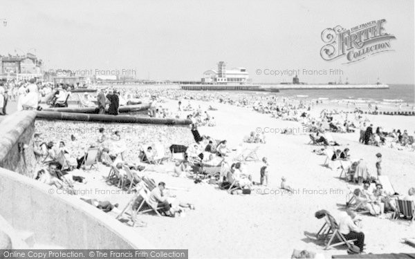 Photo of Lowestoft, The Beach c.1955