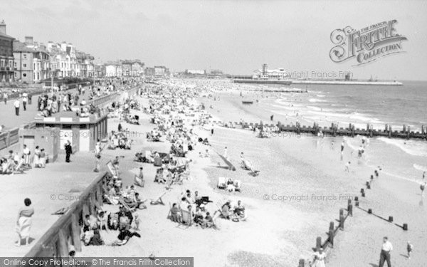 Photo of Lowestoft, The Beach c.1955