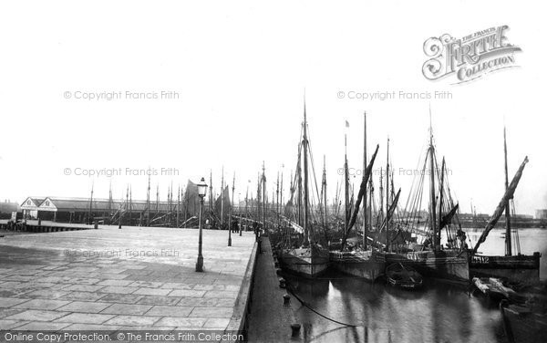 Photo of Lowestoft, The Fish Market 1890