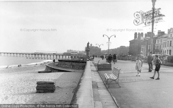 Photo of Lowestoft, The Promenade c.1955