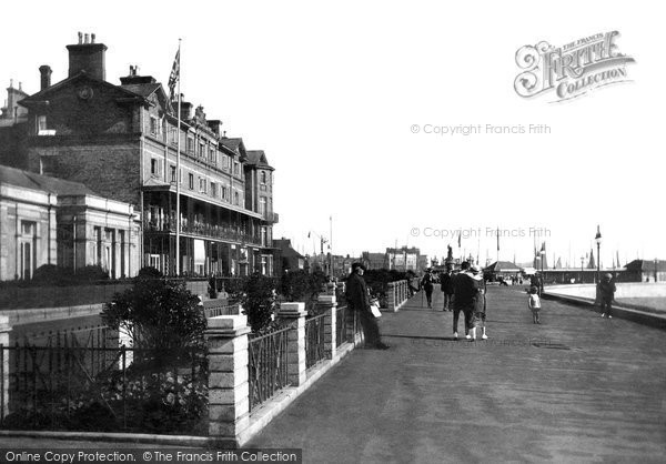 Photo of Lowestoft, The Royal Hotel 1922