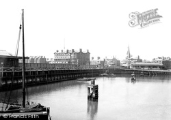 View From The Jetty 1890, Lowestoft