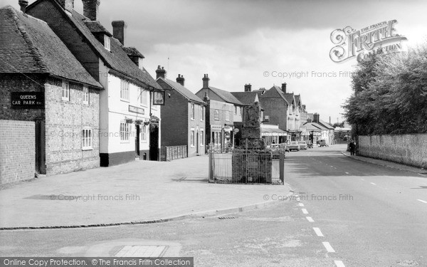 Photo of Ludgershall, High Street c.1965
