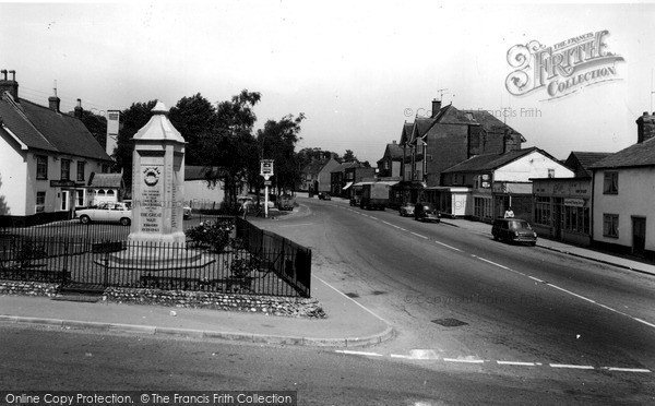 Photo of Ludgershall, High Street c.1965