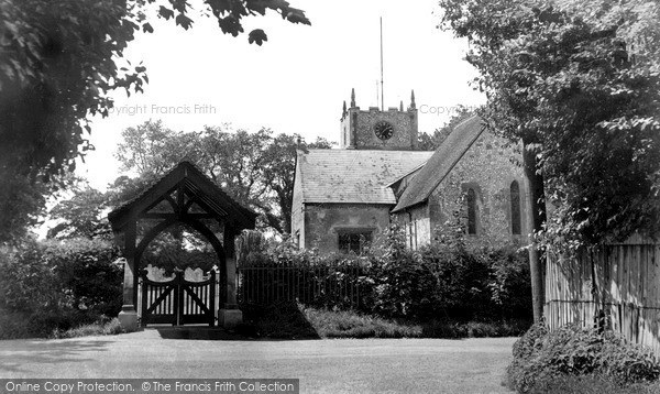 Photo of Ludgershall, St James' Church c.1965