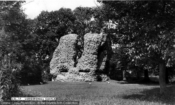 Photo of Ludgershall, The Castle c.1965