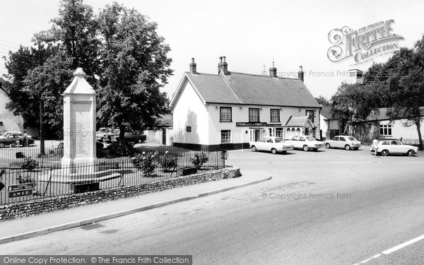 Photo of Ludgershall, The Crown c.1965
