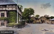 Castle Entrance 1910, Ludlow