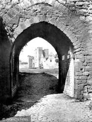 Castle Gateway 1925, Ludlow