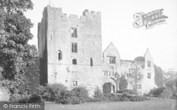 Castle Interior 1892, Ludlow