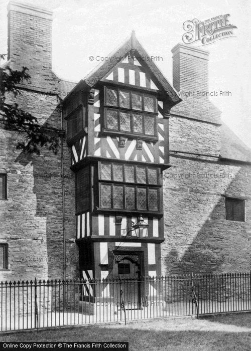 Photo of Ludlow, Readers House c.1875