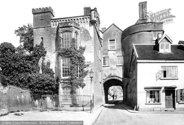 Photo of Ludlow, The Broad Gate 1923