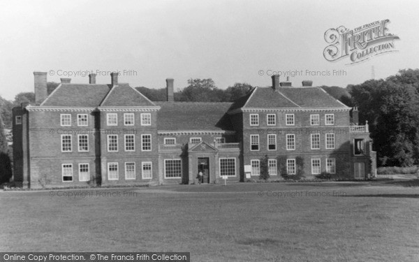 Lullingstone Castle photo