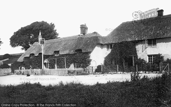 Photo of Lulworth Cove, Castle Inn 1903