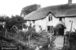 Caseley Farm (15th Century) 1924, Lustleigh