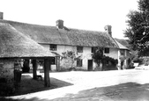 Village 1906, Lustleigh