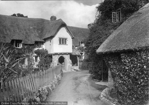 Photo of Lustleigh, Wrayland Manor 1924