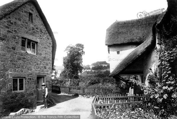 Photo of Lustleigh, Wrayland, Old House 1906