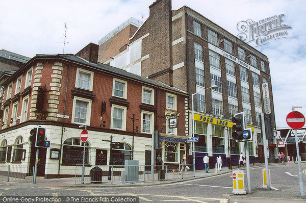 Photo of Luton, Great Northern Pub, Bute Street 2005