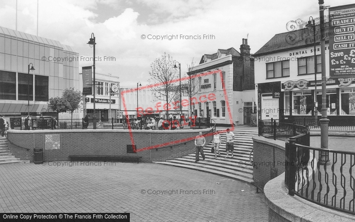 Photo of Luton, Market Parade 2005