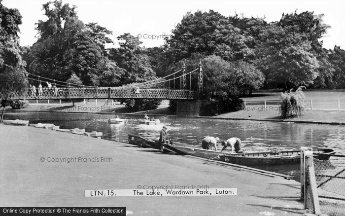 Photo of Luton, The Lake, Wardown Park c.1950