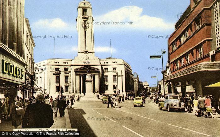 Photo of Luton, The Town Hall c.1960
