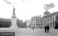 The War Memorial 1924, Luton