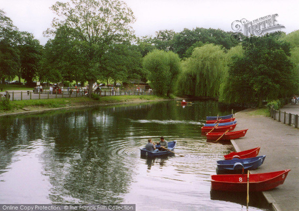 Photo of Luton, Wardown Park 2002