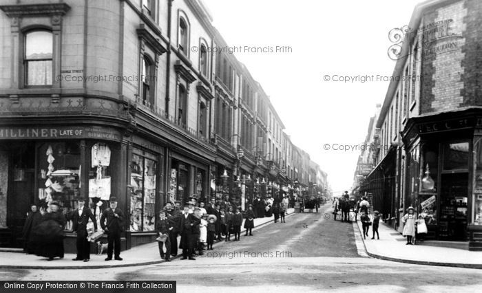 Photo of Luton, Wellington Street 1897